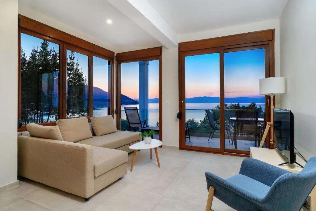 Villa Victoria By La Scala Beach Лименас Екстериор снимка